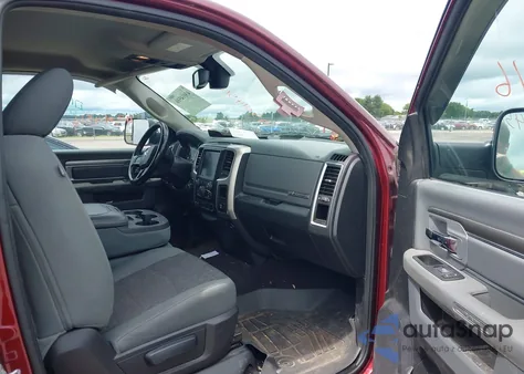 2016 Ram 1500 Big Horn z USA, uszkodzony, nr VIN 3C6JR7EGXGG185597